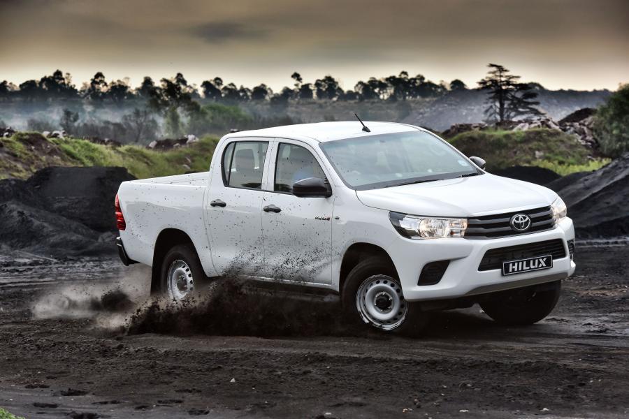  Toyota Hilux 4x4 SRX Double Cab 2016 года  (ZA) (фото 13 из 35)